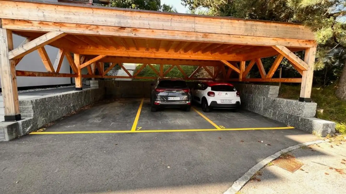 Place de parking couverte à louer - Route Du Pré De La Grange 31, 1680 Romont FR