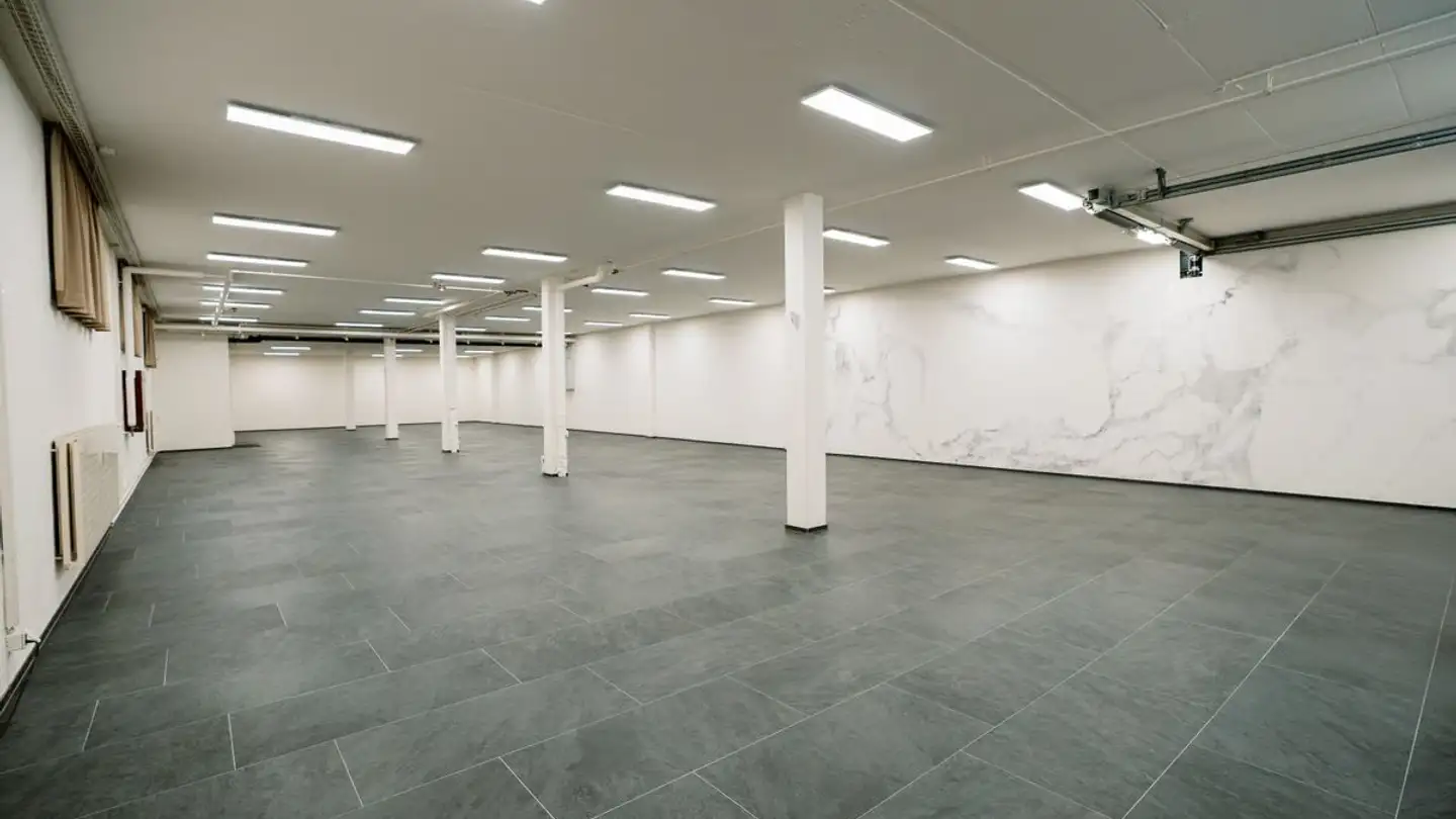 Grand magasin à vendre - 6340 Baar