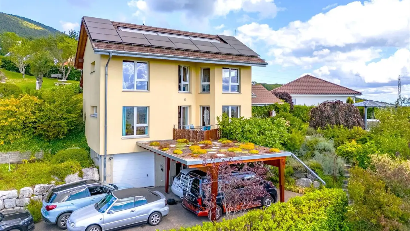 Single house for sale - 1422 Grandson