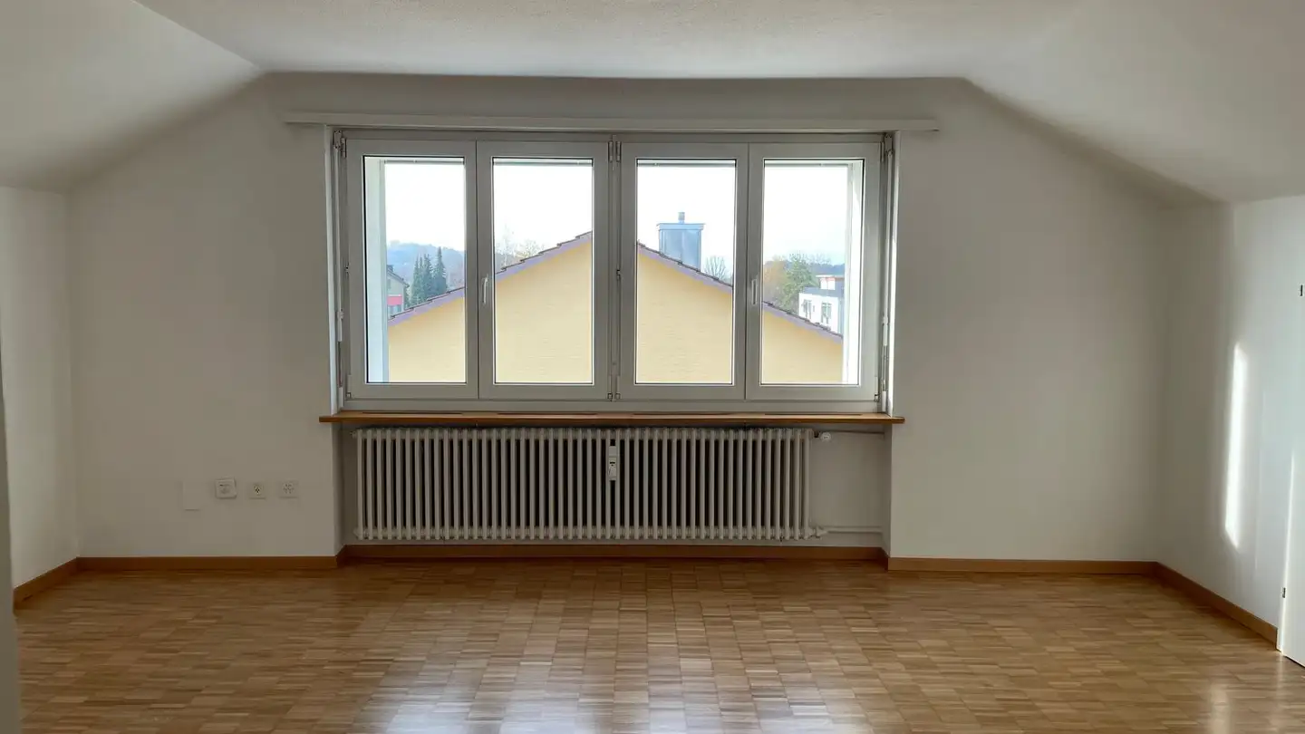 Dachgeschosswohnung mieten - Bachstrasse 10, 8303 Bassersdorf - Foto 2