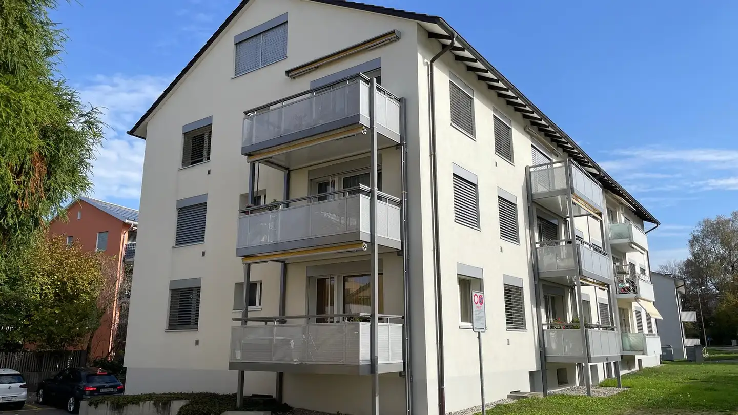 Dachgeschosswohnung mieten - Bachstrasse 10, 8303 Bassersdorf
