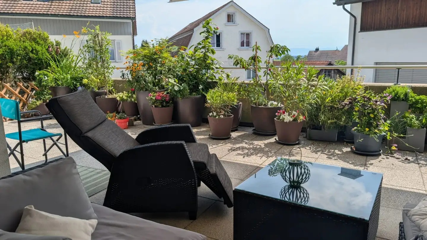 Wohnung mieten - Rebenweg 3, 8332 Russikon - Foto 2