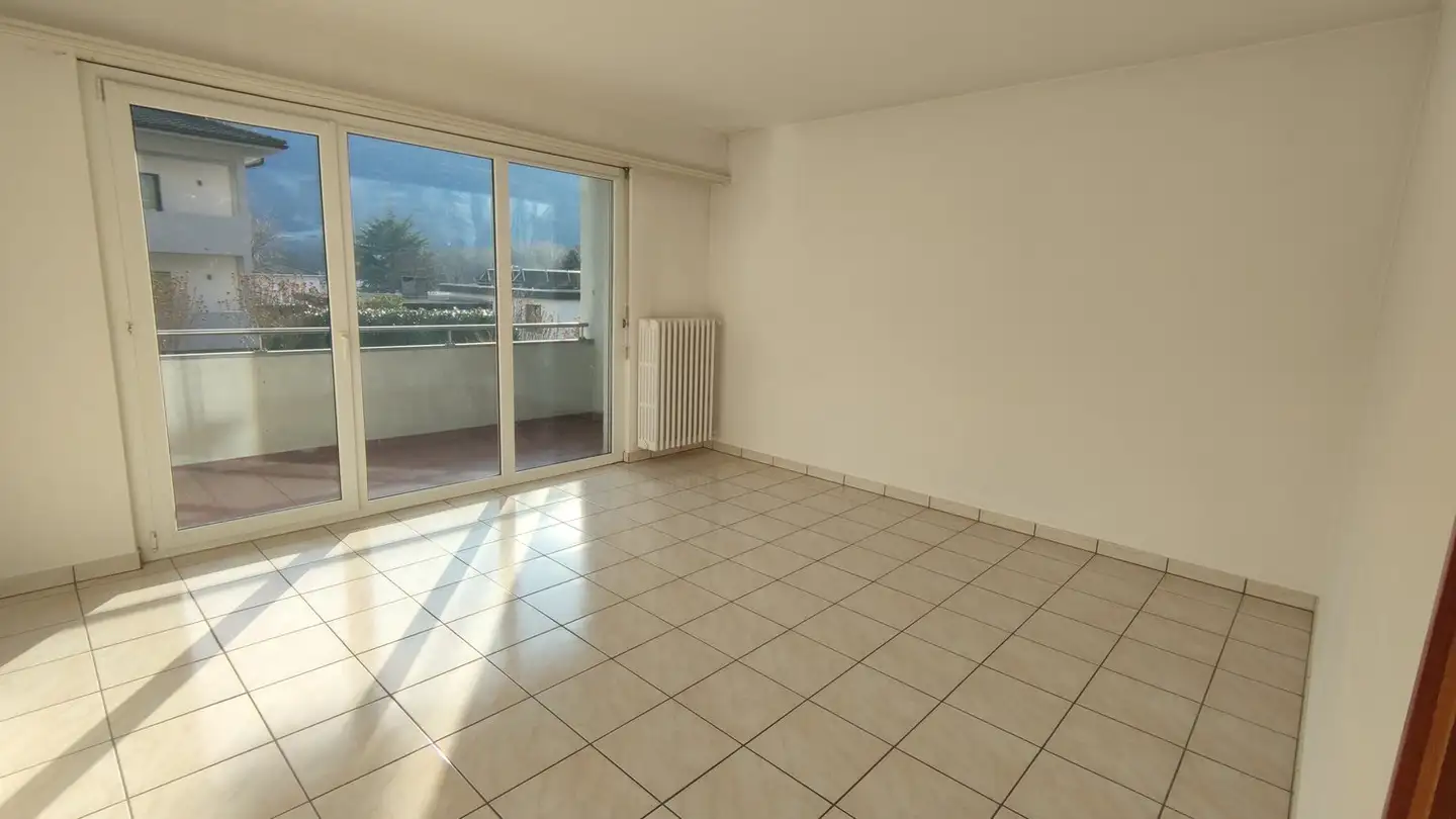 Apartment for rent - Via Al Maglio 8, 6710 Biasca - Photo 2