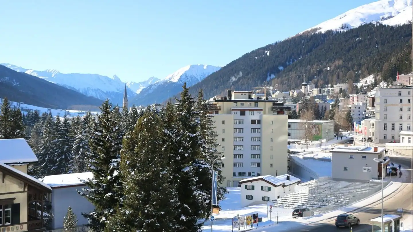 Appartement à louer - Promenade 95, 7270 Davos Platz