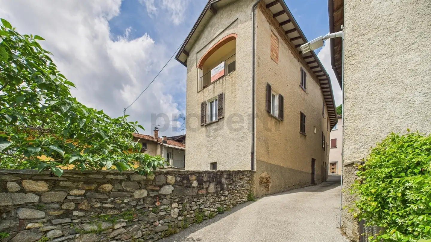 Immeuble résidentiel à vendre - 6986 Novaggio