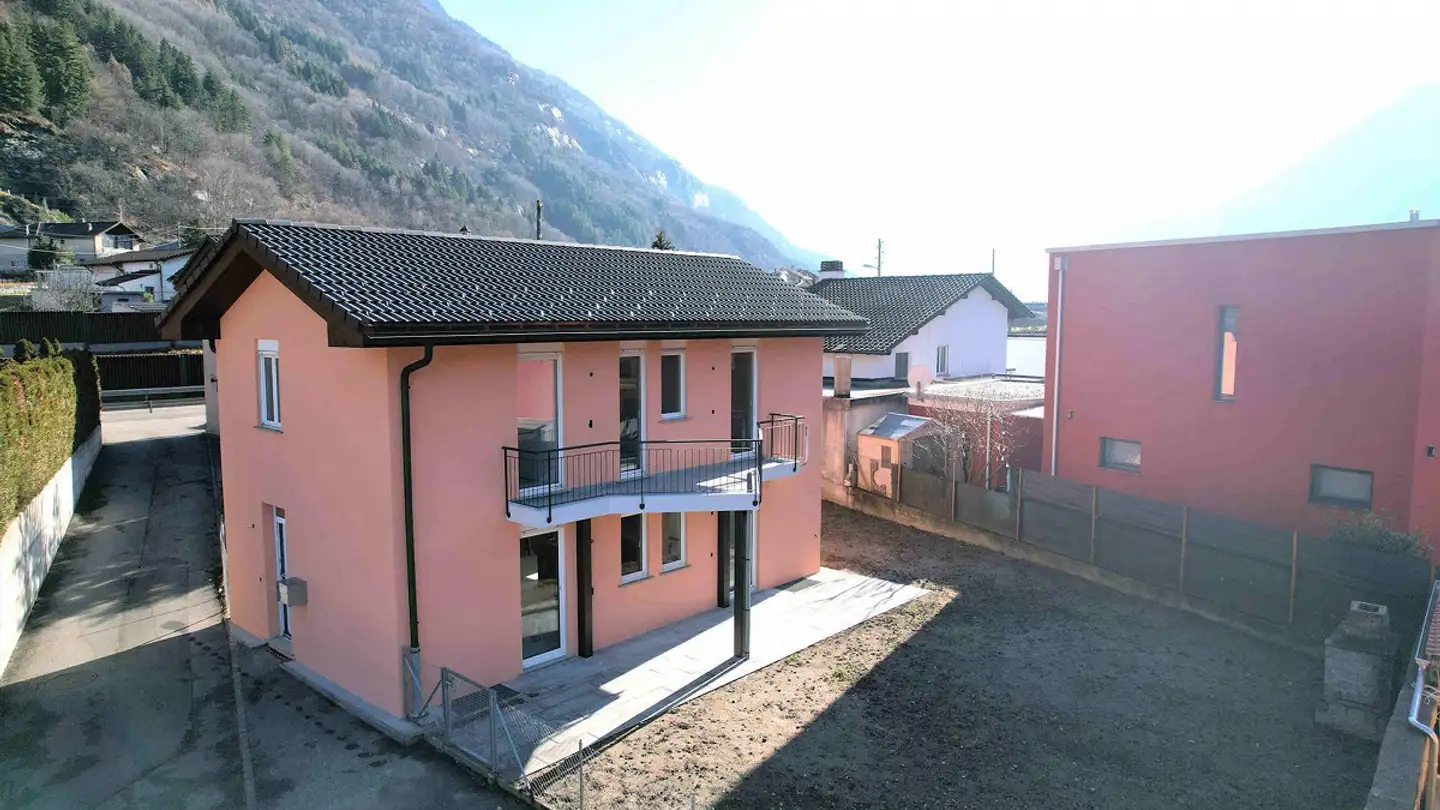 Single house for sale - Via Stradone 45, 6703 Osogna