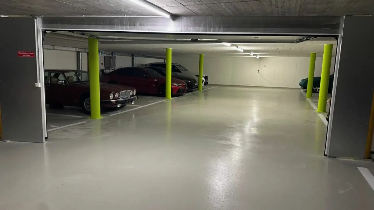 Parkplatz im Freien kaufen - Zürcherstrasse, 8852 Altendorf