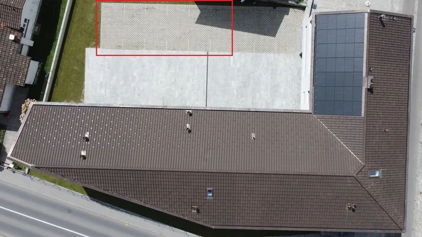 Parcheggio esterno in affitto - Via Cantonale, 6527 Lodrino