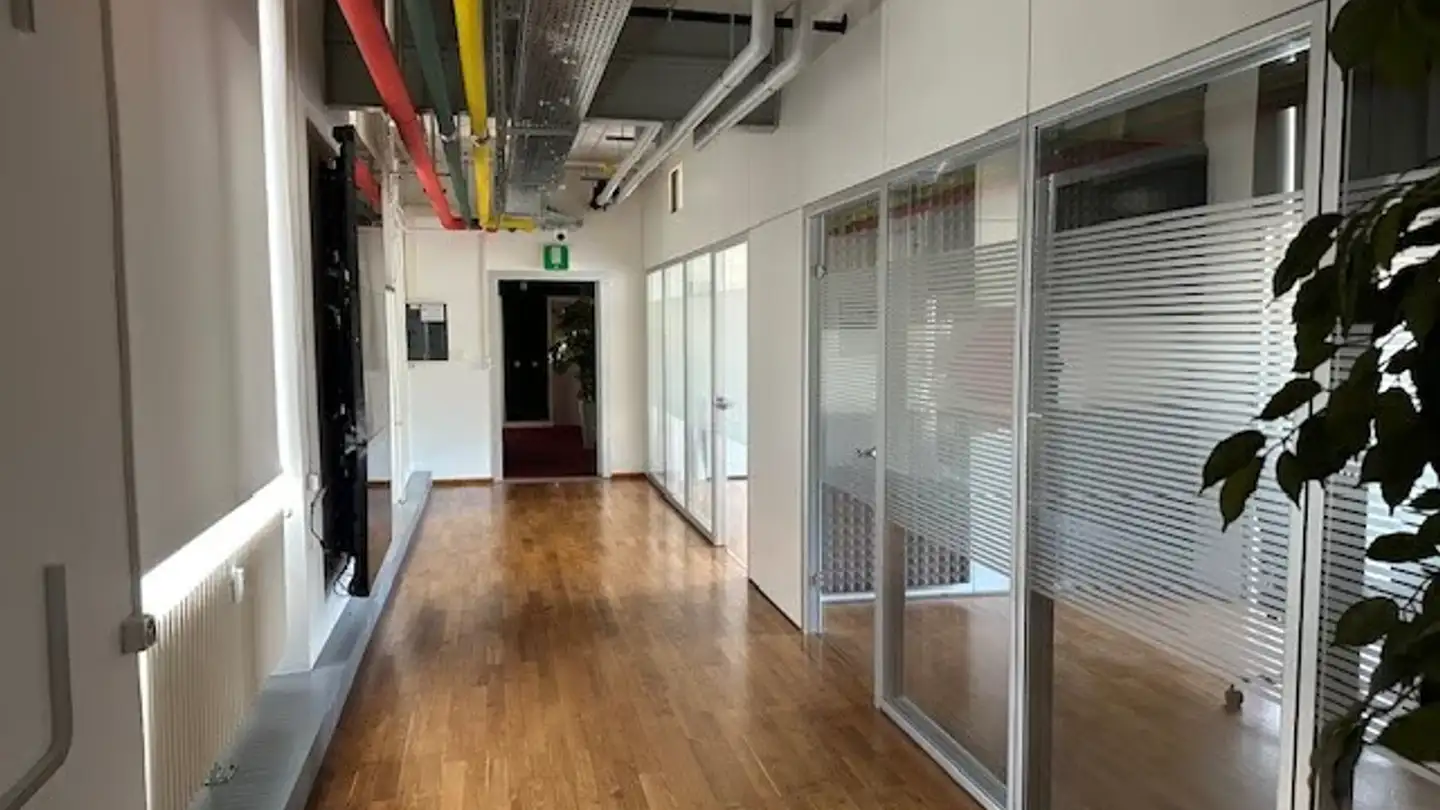 Office space for rent - Via Giuseppe Corti, 6828 Balerna