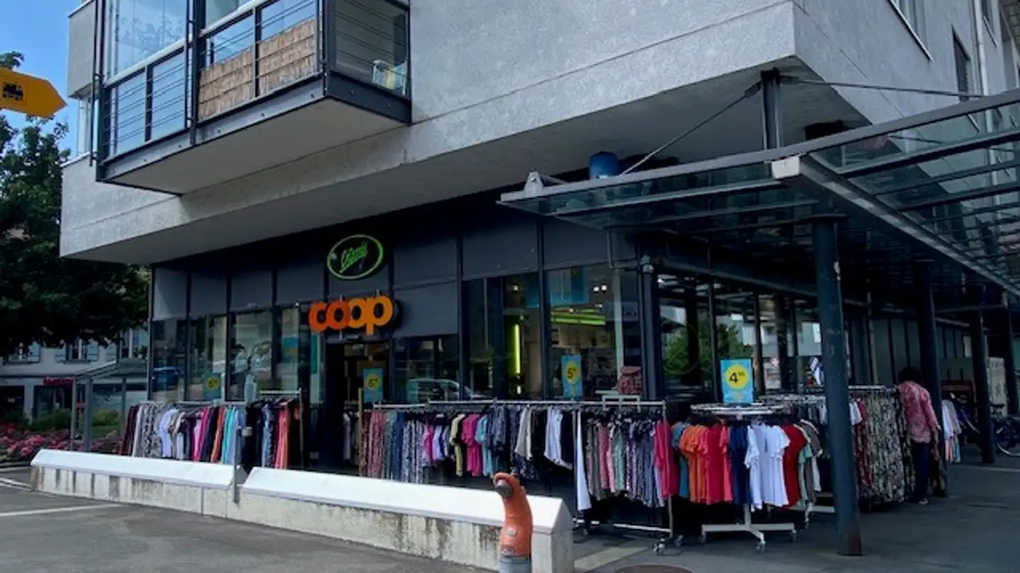 Negozio in affitto - Dorfstrasse 11, 3661 Uetendorf
