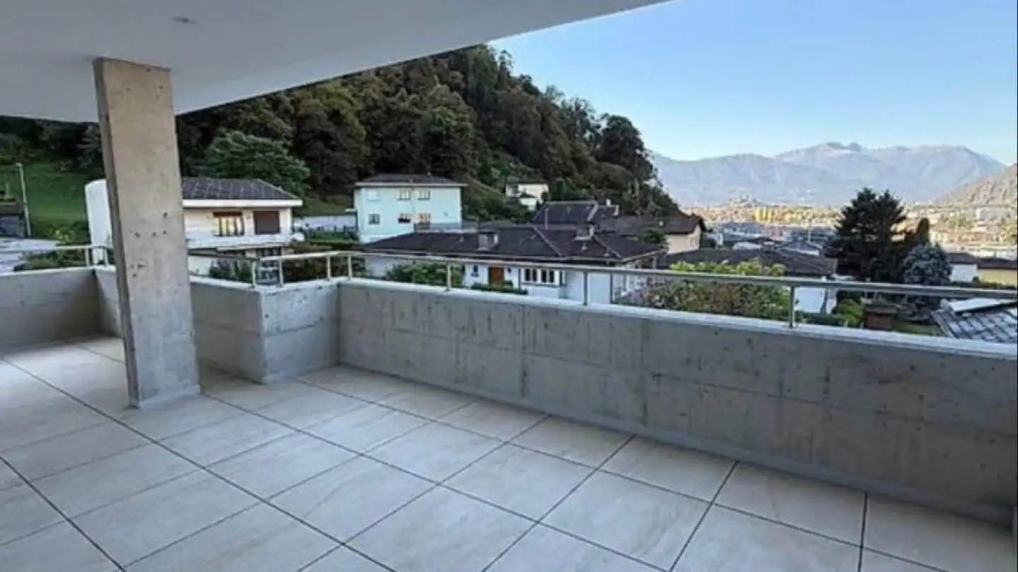 Appartement à louer - 6517 Arbedo - Photo 3