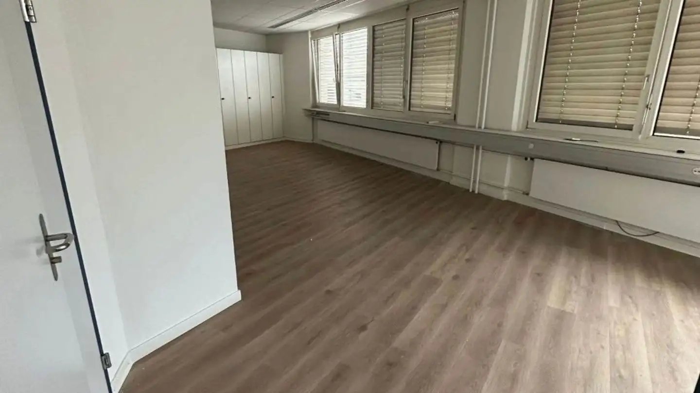 Immeuble industriel à louer - Industriestrasse 44, 8152 Glattbrugg - Photo 2