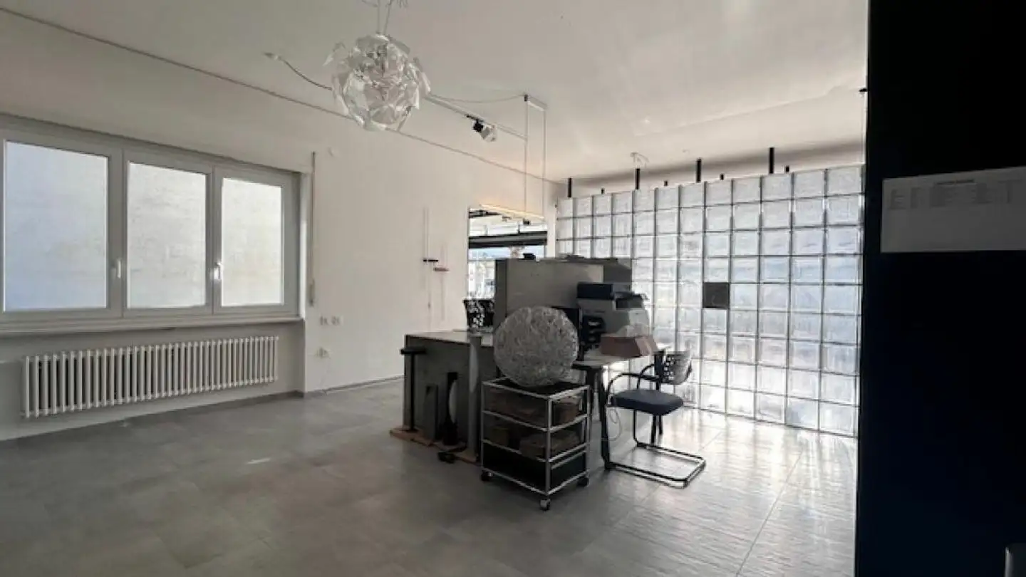 Commercial for rent - Viale Giuseppe Motta 28, 6500 Bellinzona - Photo 4