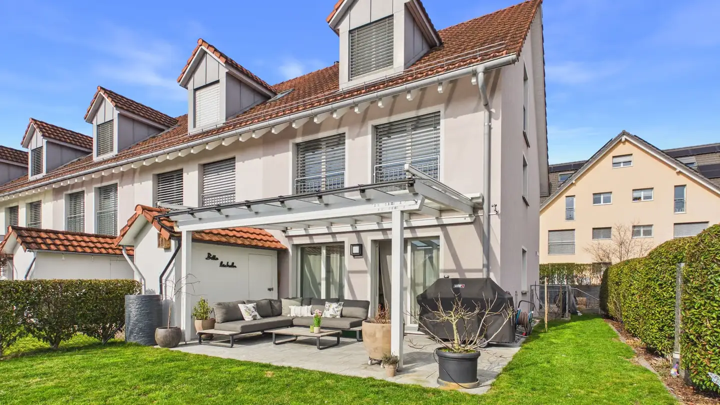 Row house for sale - Spitzackerstrasse, 8635 Dürnten