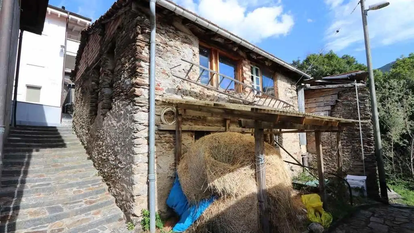 Single house for sale - 6959 Certara - Photo 2