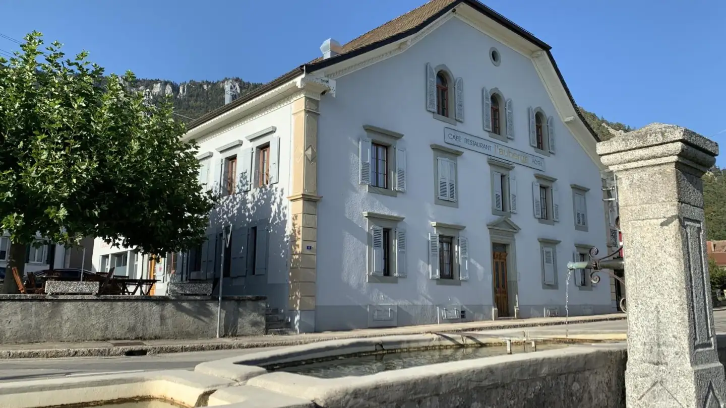 Edificio ad uso misto in vendita - Rue De L'hôtel De Ville, 1446 Baulmes - Photo 2