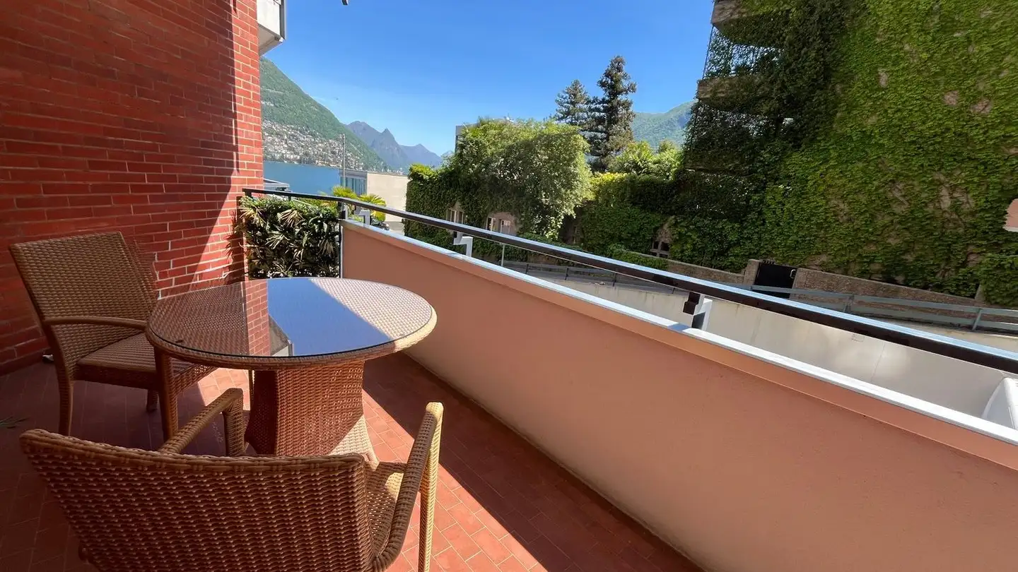 Appartement à louer - Riva Paradiso 36, 6900 Paradiso - Photo 2