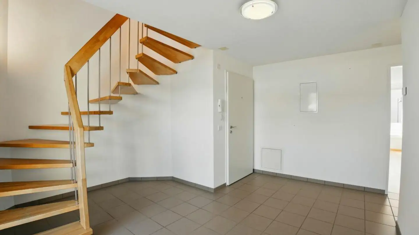 Duplex for rent - Bahnhofstrasse 17, 4147 Aesch BL - Photo 2