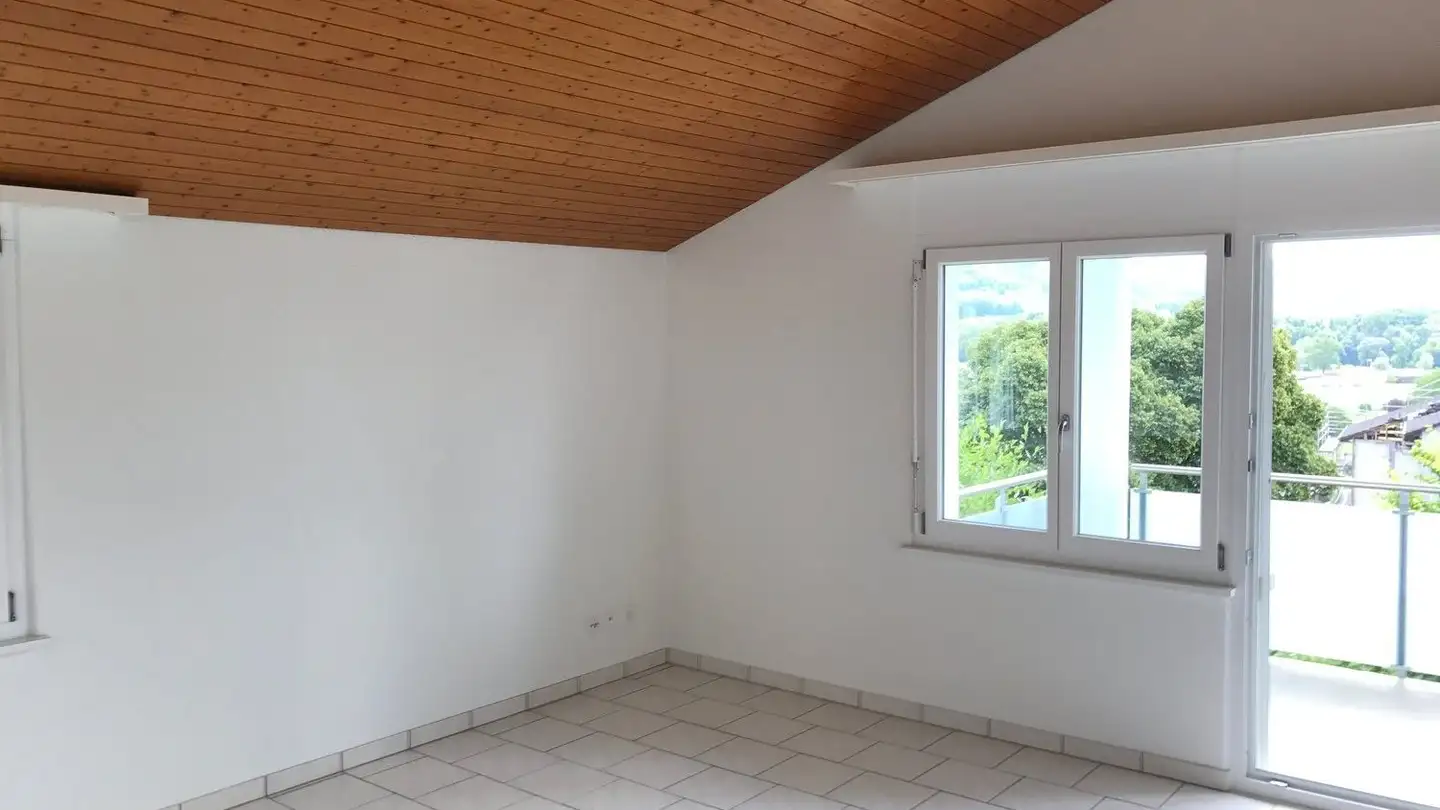 Attic flat for rent - Langmattstrasse 1, 5200 Brugg AG - Photo 2