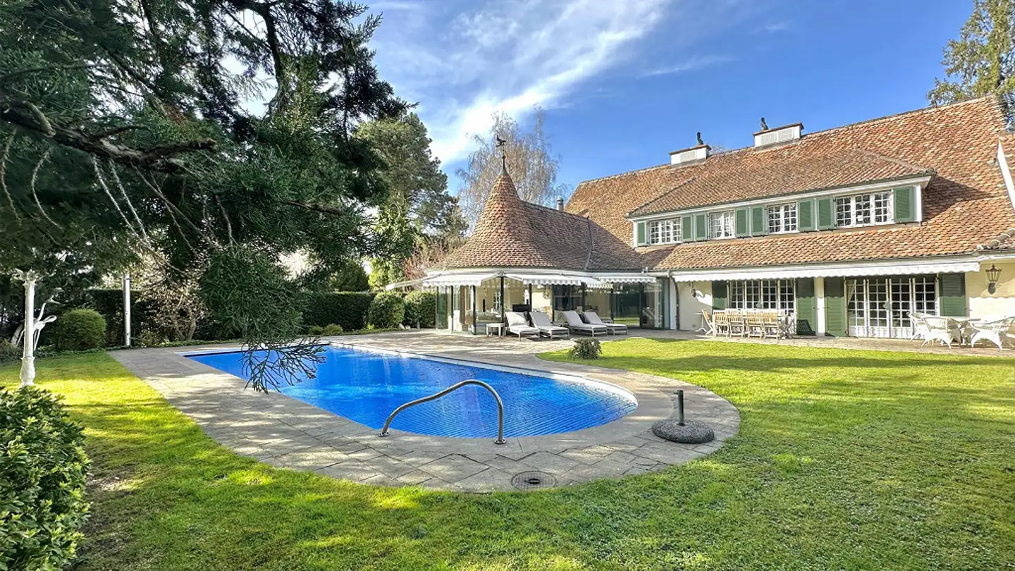 Villa for sale - 4102 Binningen