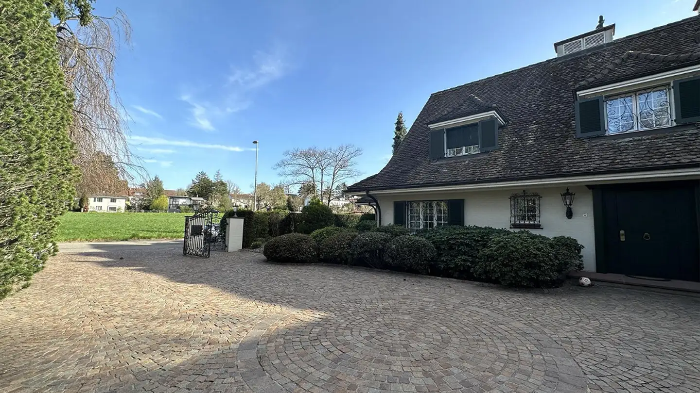Villa for sale - 4102 Binningen - Photo 2