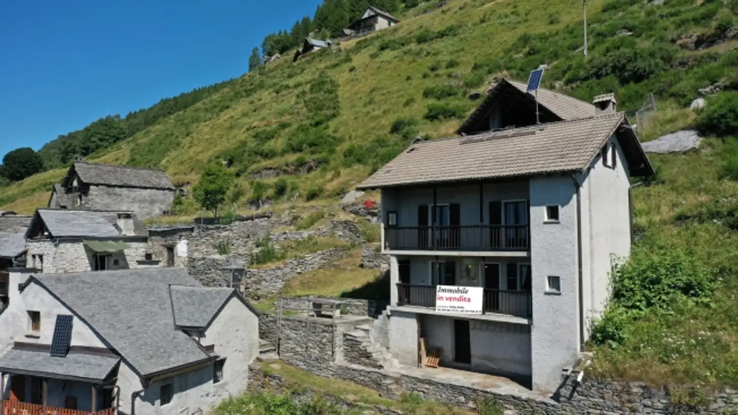 Casa singola in vendita - 6663 Comologno