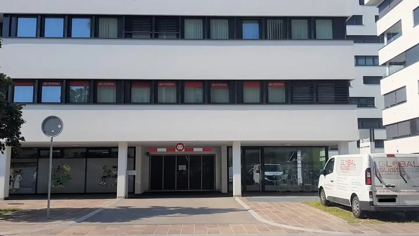 Tiefgaragenstellplatz mieten - Via Luigi Lavizzari 8, 6600 Locarno