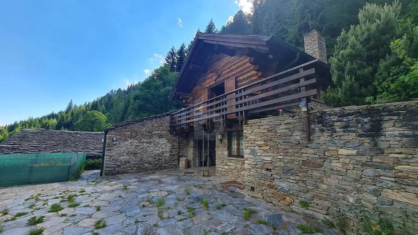 Chalet in vendita - Rossa, 6548 Rossa