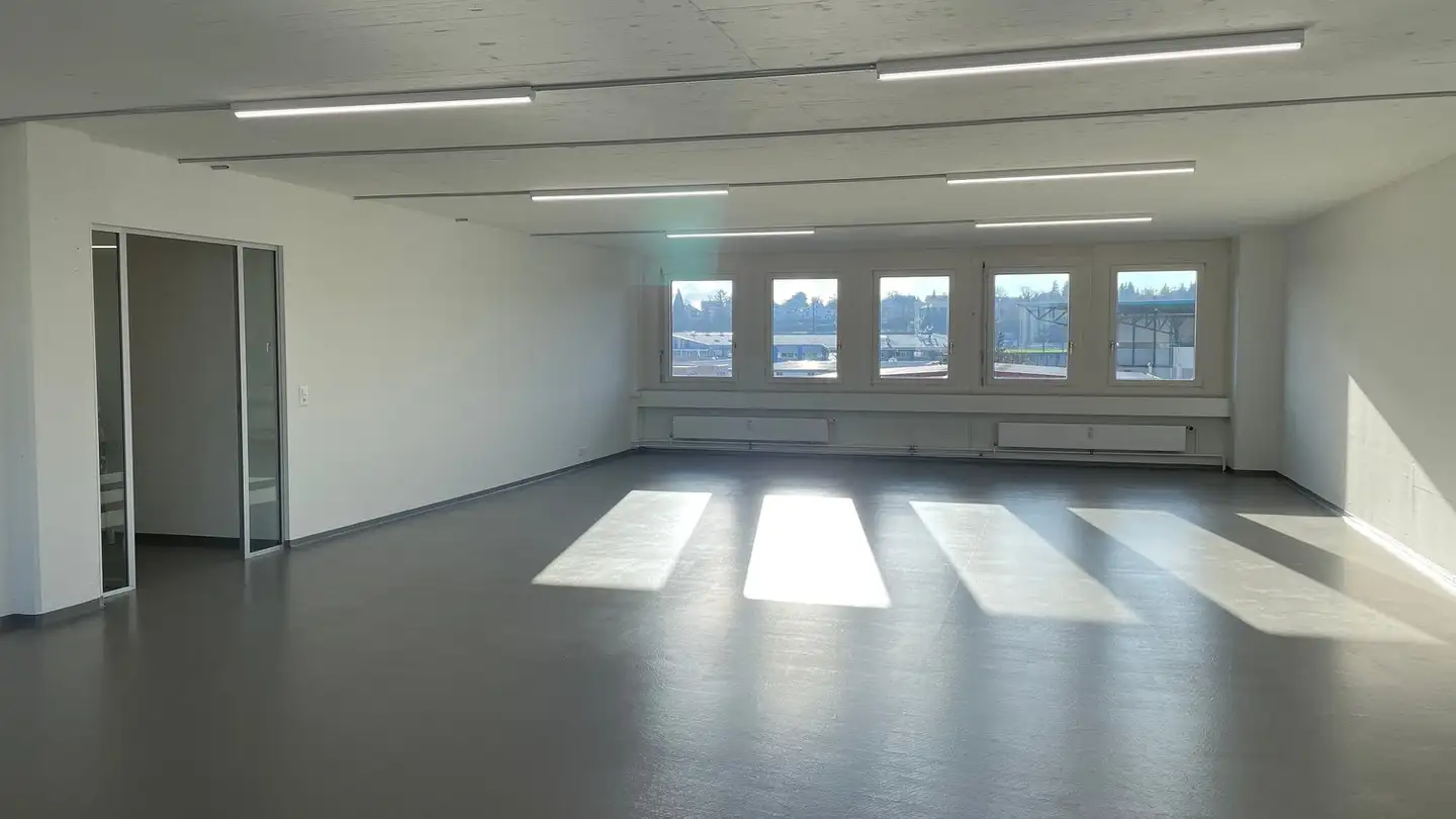 Bureau à louer - Riedmattstrasse 9, 8153 Rümlang
