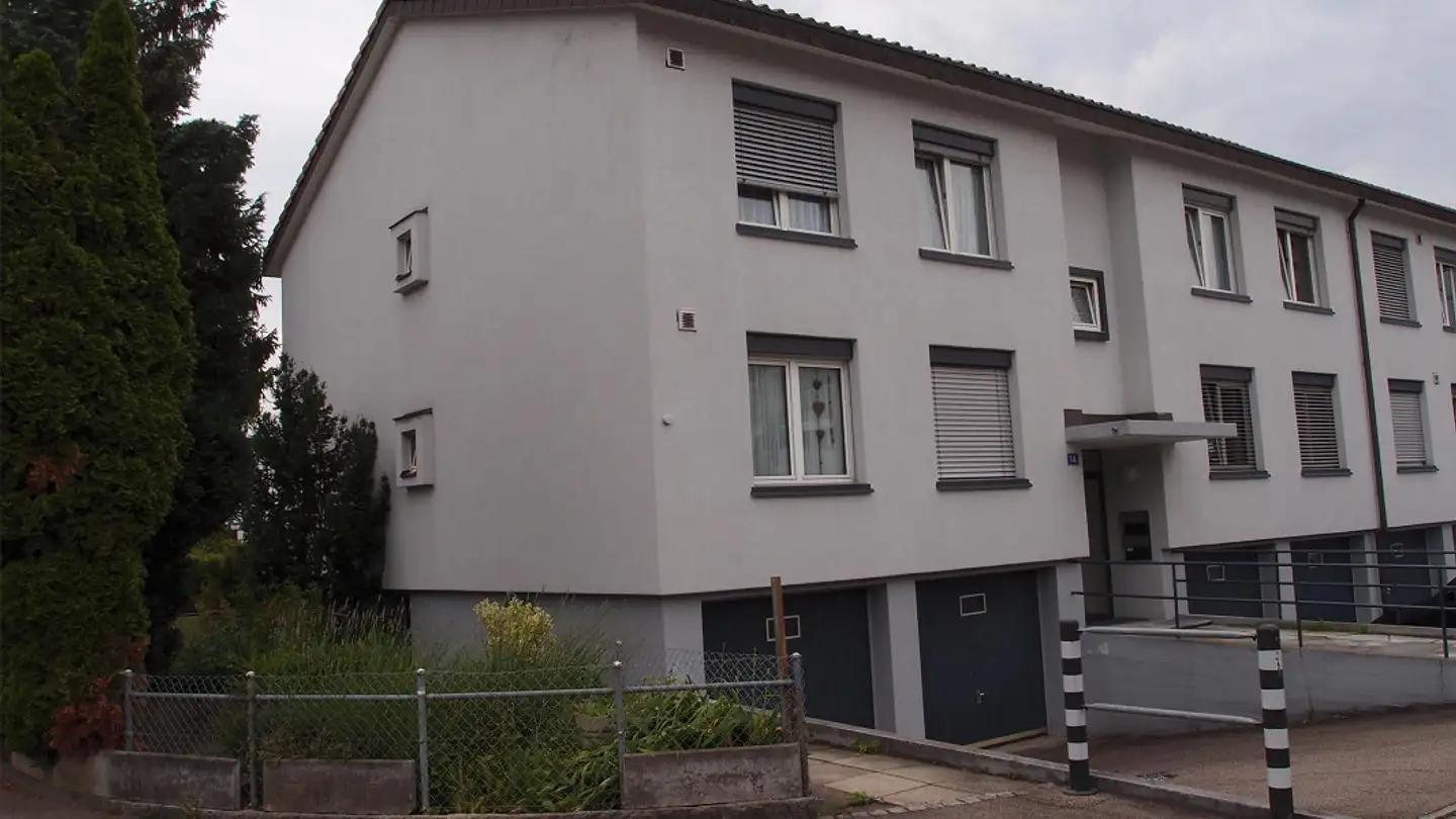 Single garage for rent - Herrenweg 12, 4153 Reinach BL