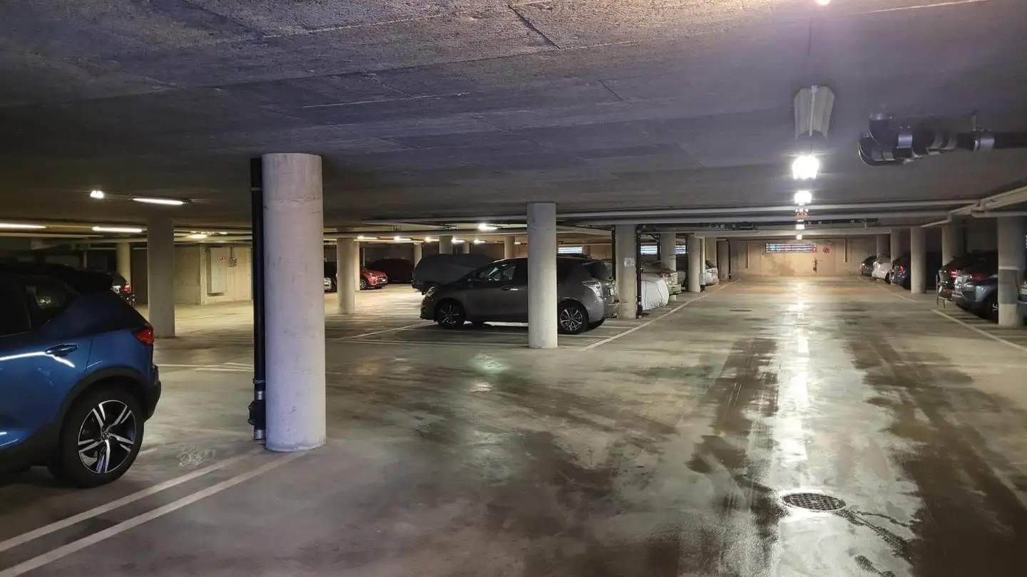 Place de parking extérieure à louer - Avenue Du Grey, 1018 Lausanne