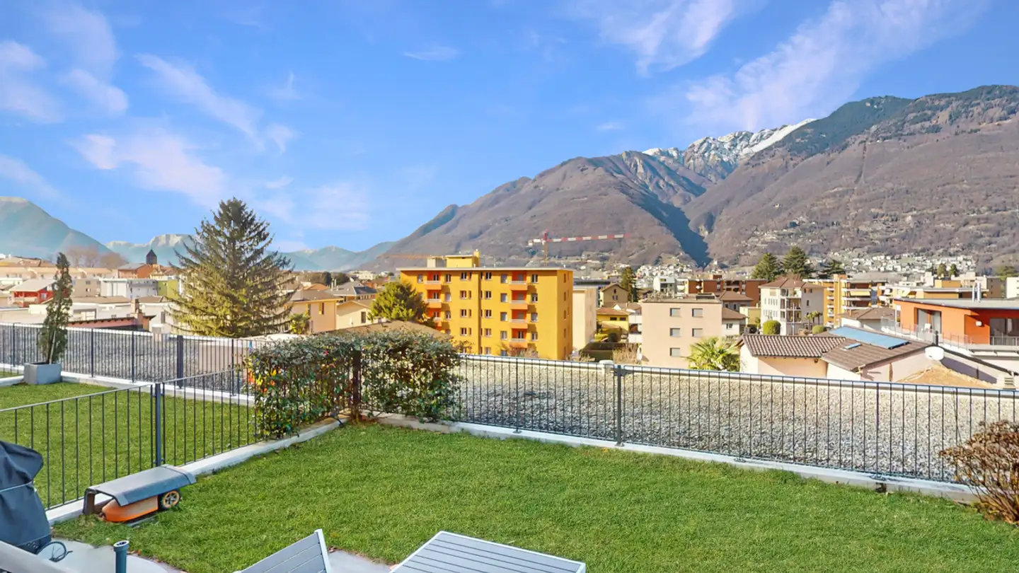 Stepped apartment for sale - Contrada Palasio, 6512 Giubiasco
