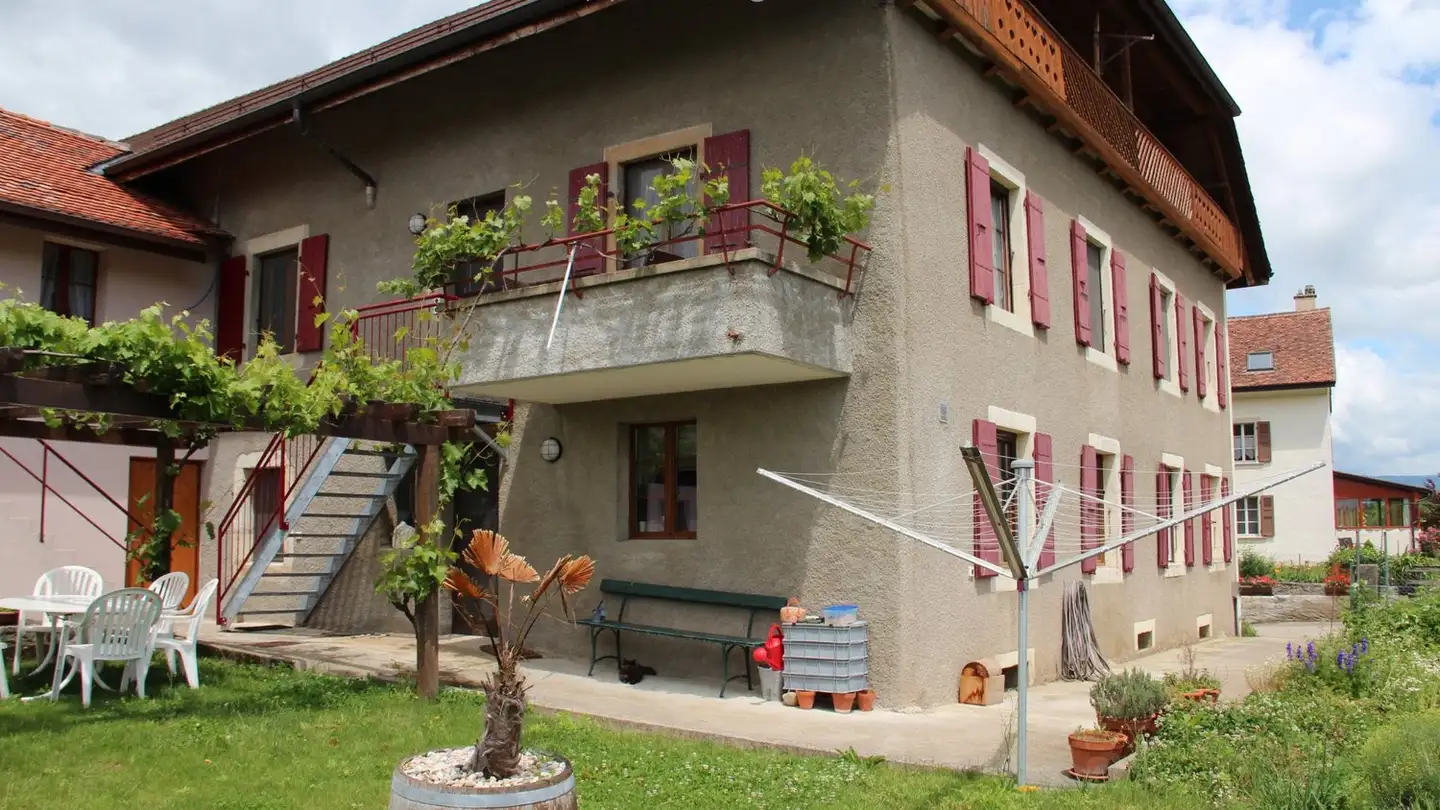 Apartment for rent - 1352 Agiez