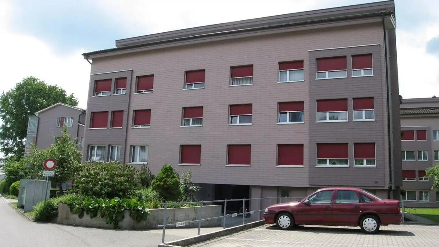 Underground parking space for rent - Schärackerstrasse 9, 8330 Pfäffikon ZH
