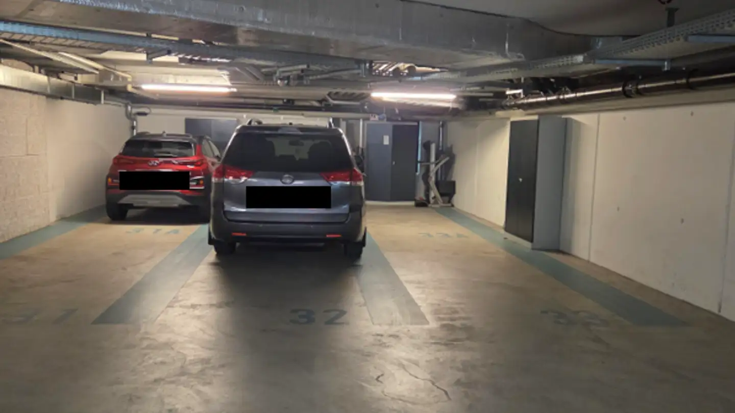 Parcheggio sotterraneo in affitto - Staffelstrasse, 8045 Zürich