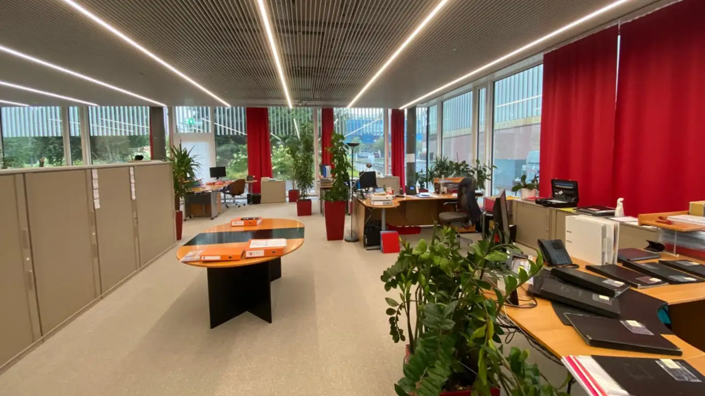 Bürofläche mieten - Sumpfstrasse 18, 6312 Steinhausen - Foto 4