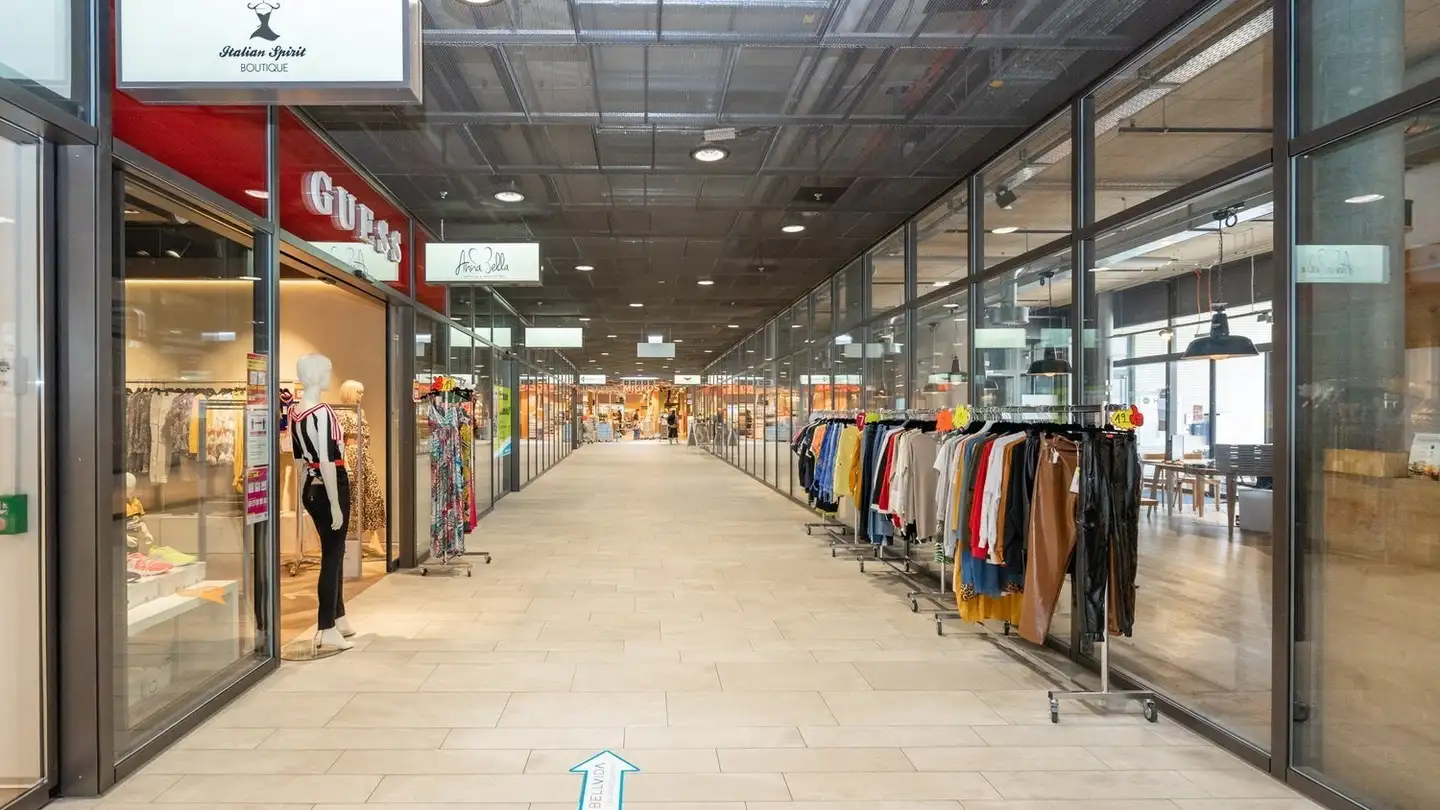 Shopping center for rent - Tramstrasse 2, 5034 Suhr