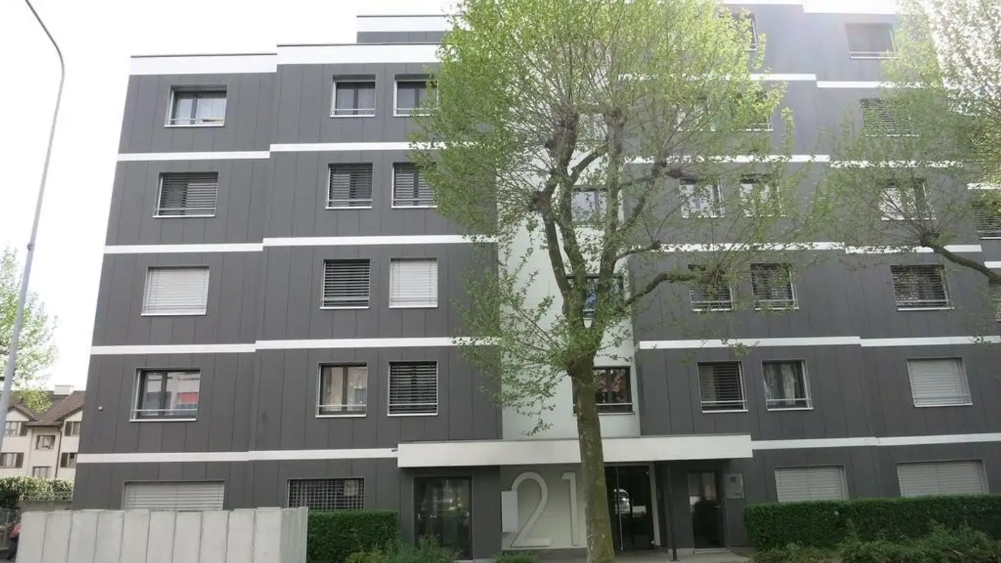 Tiefgaragenstellplatz mieten - Huebwiesenstrasse 19, 8954 Geroldswil