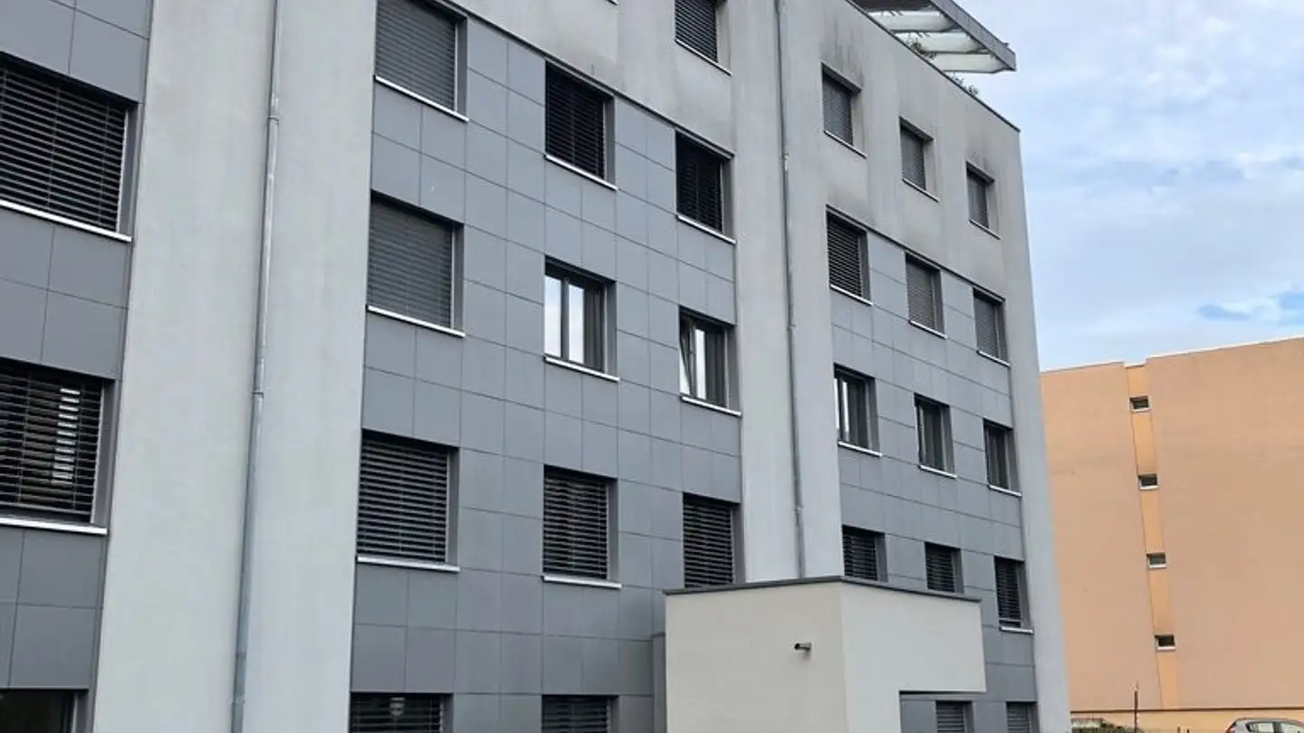 Place de parking extérieure à louer - Chemin Des Semilles 13a, 1870 Monthey