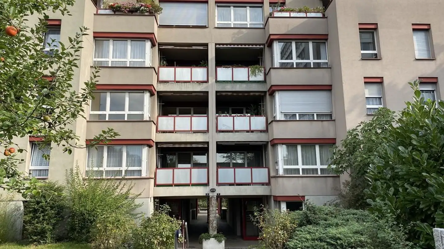 Place de parking intérieure pour moto à louer - Kaspar Pfeiffer-Strasse 9, 4142 Münchenstein