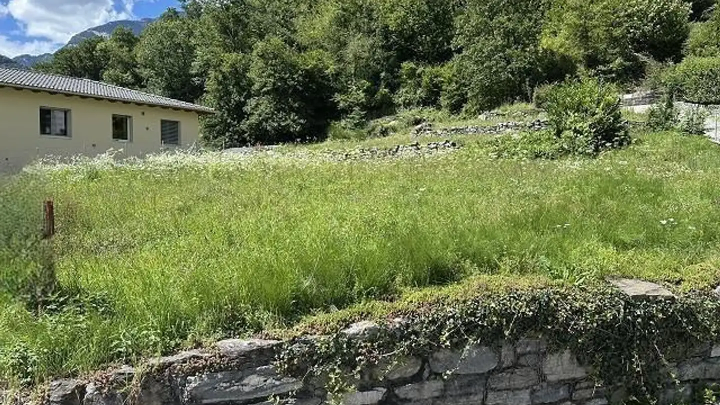 Constructible plot for sale - 6674 Riveo