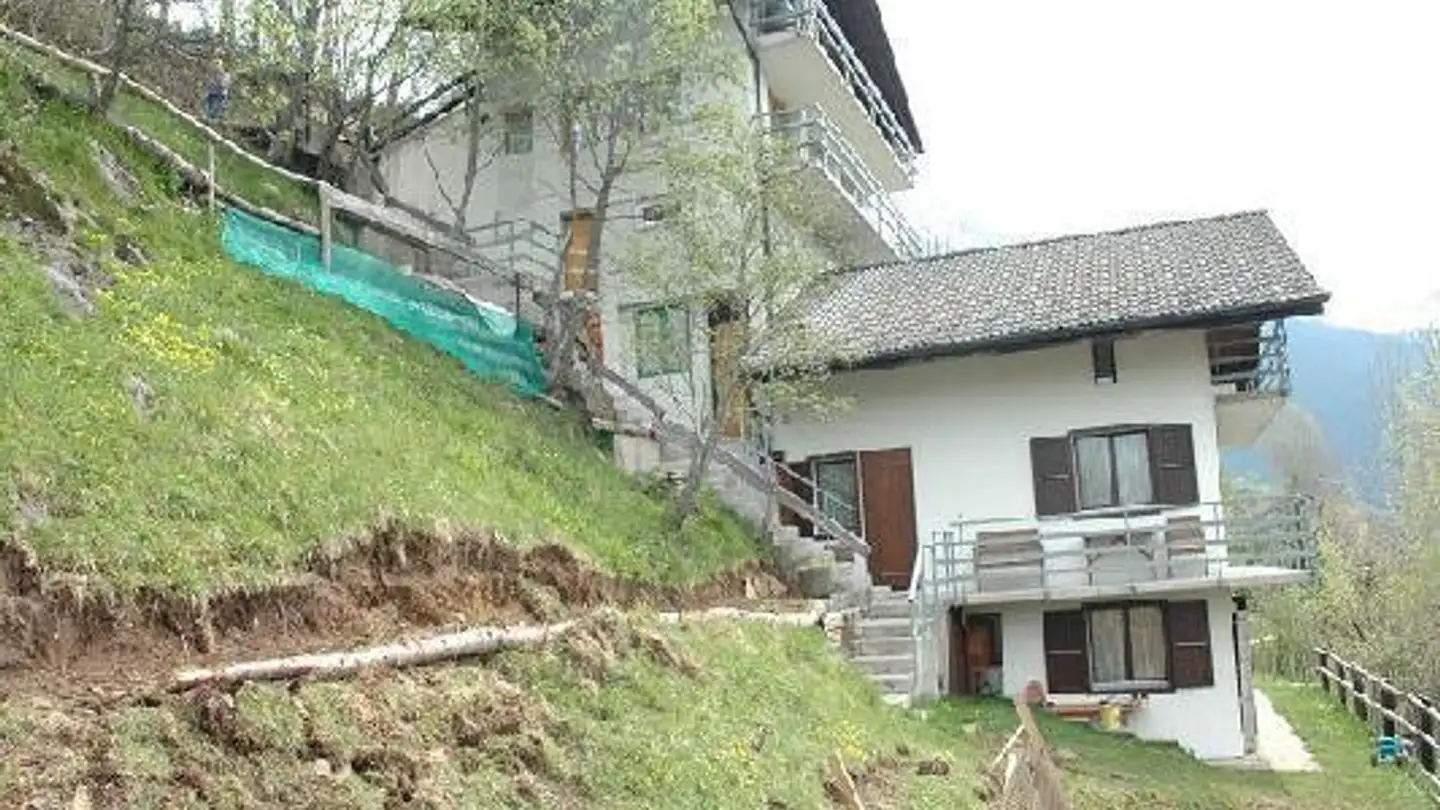 Single house for sale - 6760 Carì