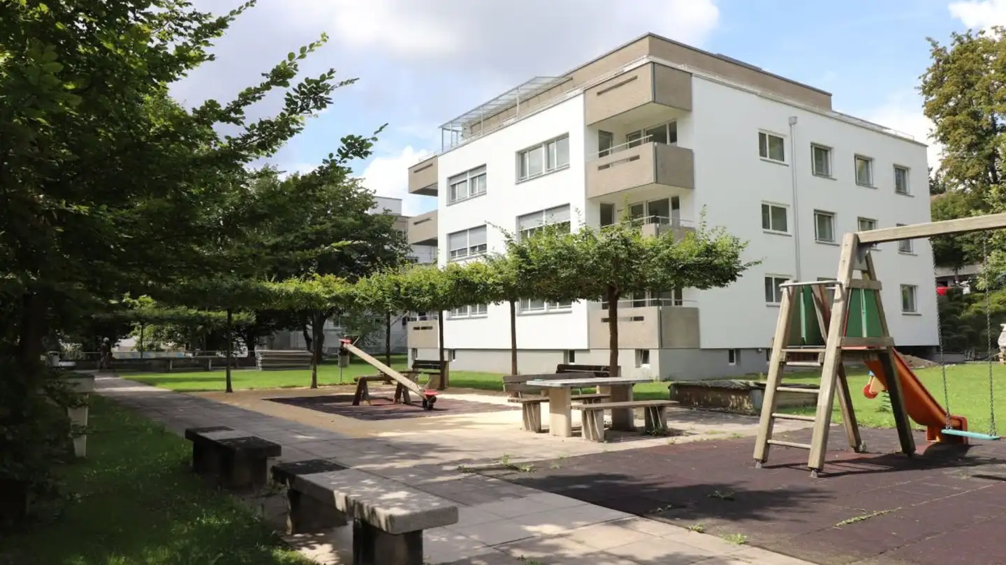 Parcheggio esterno in affitto - Binningerstrasse 30a, 4104 Oberwil BL