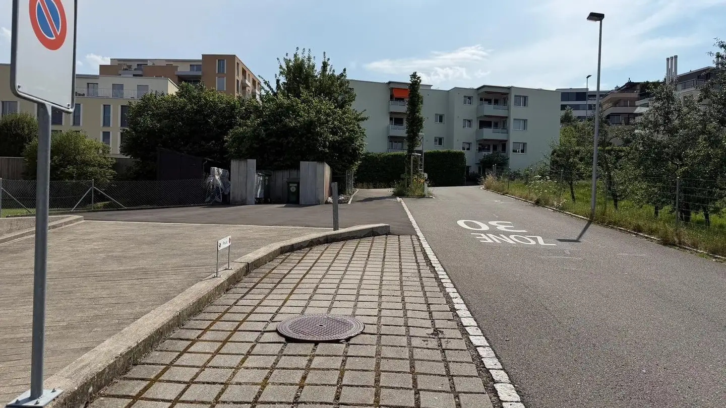 Parcheggio esterno in affitto - Robert-Walser-Strasse 4, 8820 Wädenswil