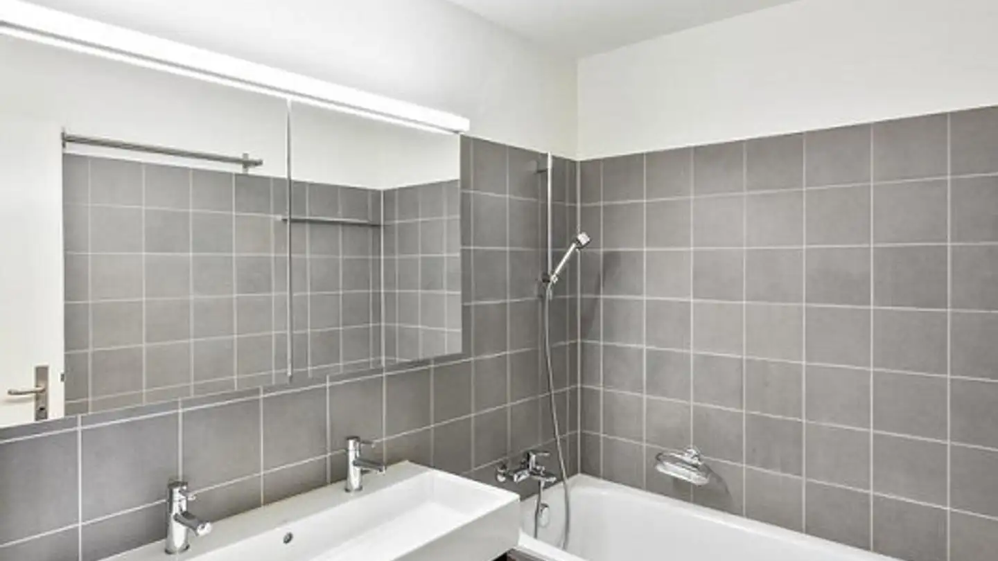 Apartment for rent - Rheinfelderstrasse 19, 4127 Birsfelden - Photo 2