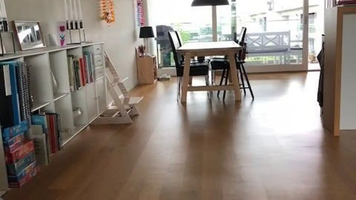 Appartement à louer - 8125 Zollikerberg
