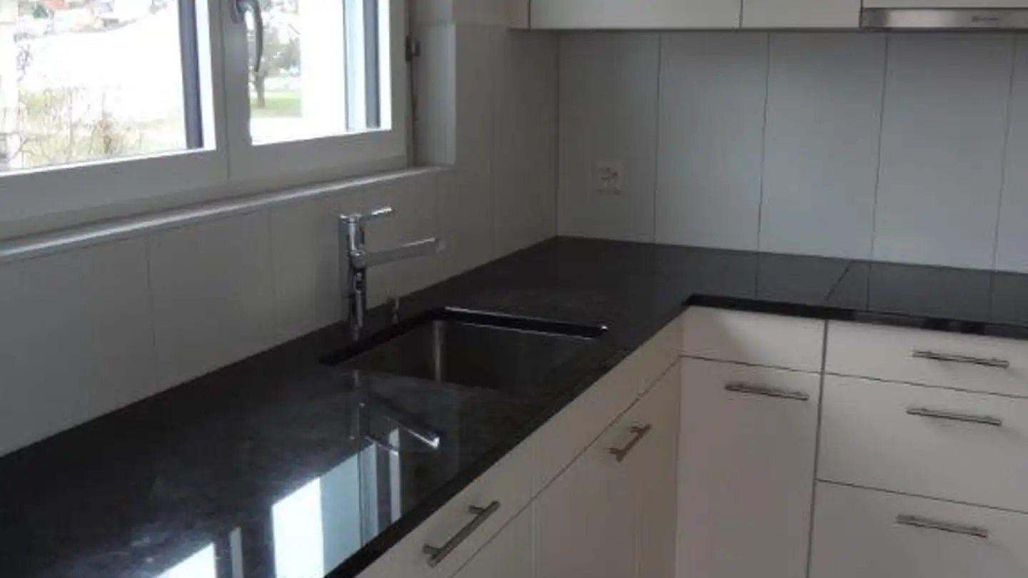 Wohnung mieten - Obere Bahnhofstrasse 22c, 3700 Spiez - Foto 2