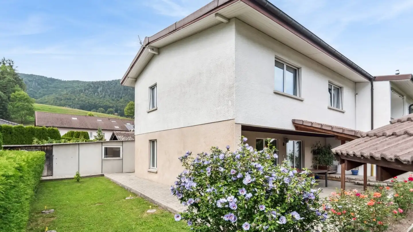 Casa bifamiliare in vendita - 2738 Court