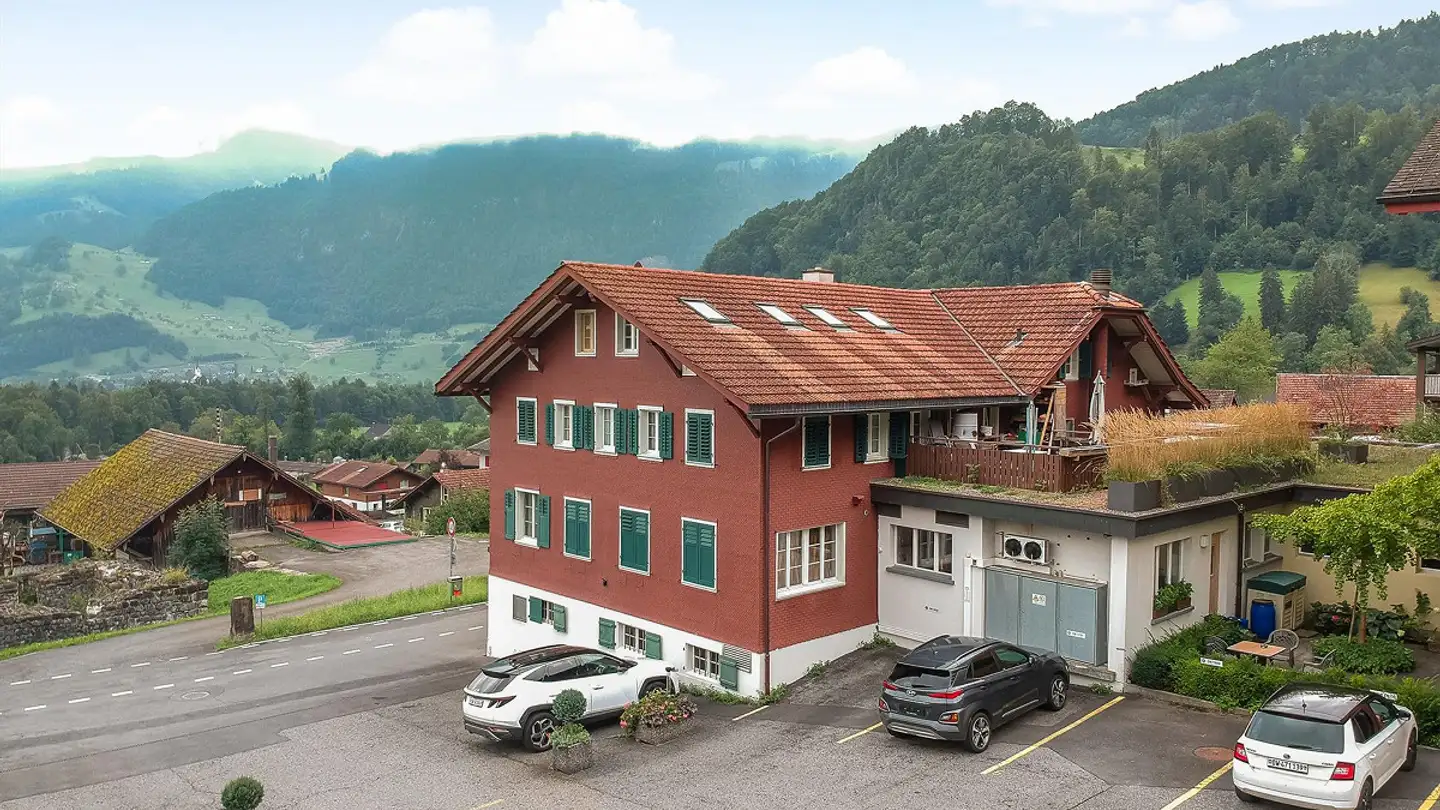 Mischgenutztes Gebäude kaufen - Hofstrasse 3, 6074 Giswil