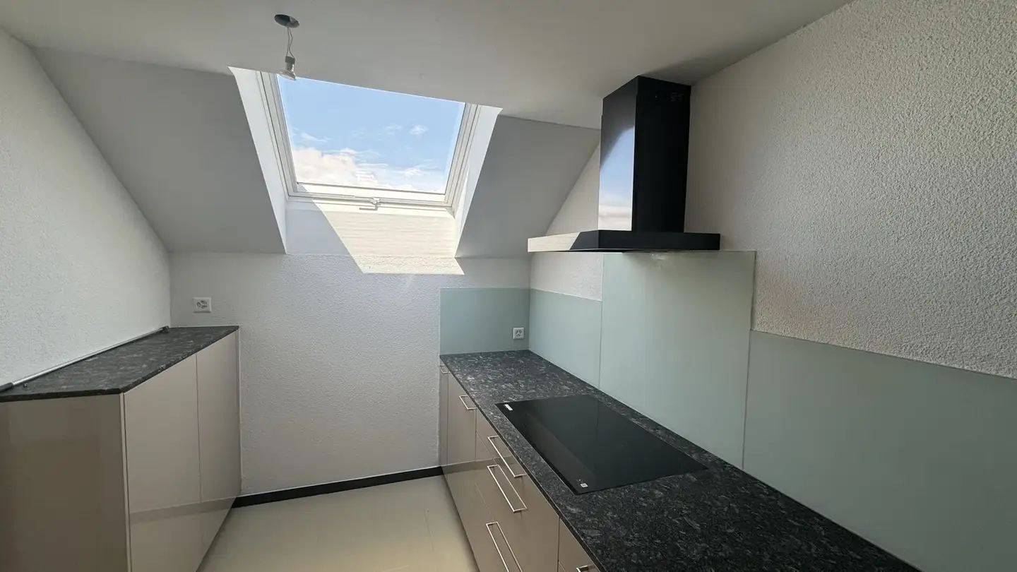 Dachgeschosswohnung mieten - Lehnstrasse, 9014 St. Gallen - Foto 4